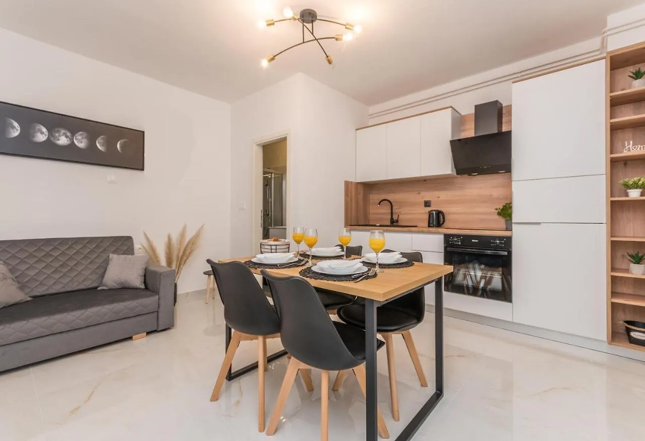 Apartmani A&M Biograd Na Moru 0*,